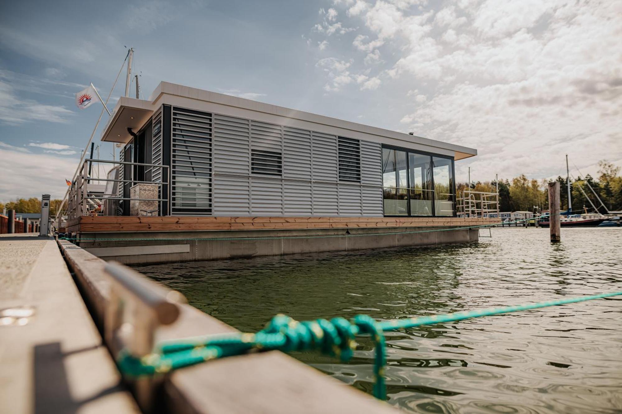 Floatinghouses Peenemuende Exterior photo